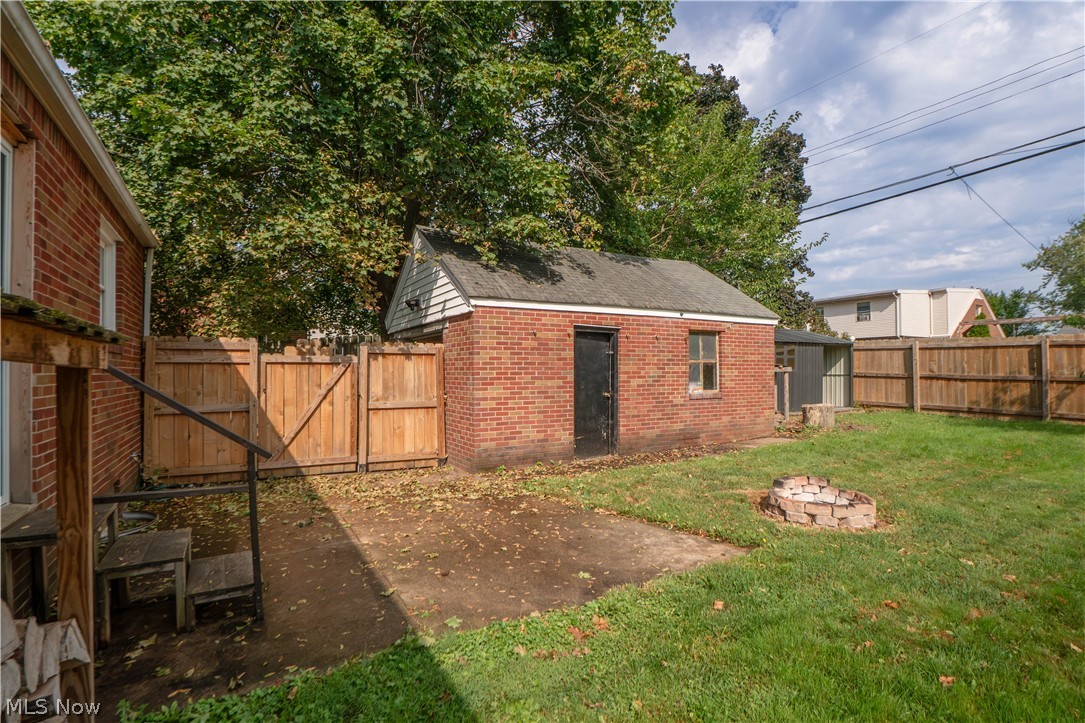 1209 Spangler Road NE Canton OH 44714