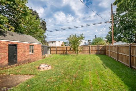 1209 Spangler Road NE Canton OH 44714