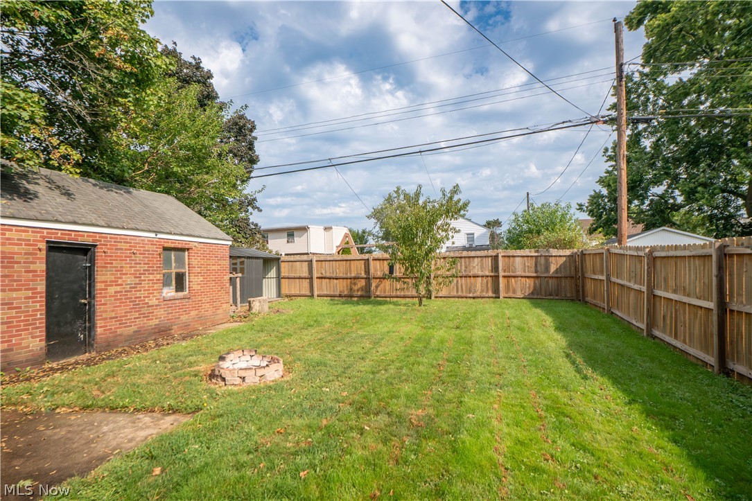 1209 Spangler Road NE Canton OH 44714