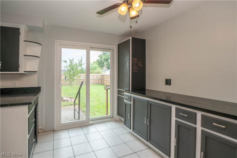 1209 Spangler Road NE Canton OH 44714