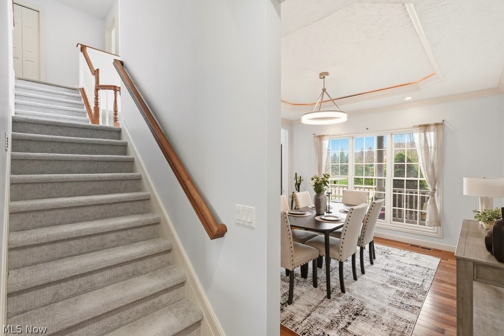 317 E Edinburgh Drive Highland Heights OH 44143