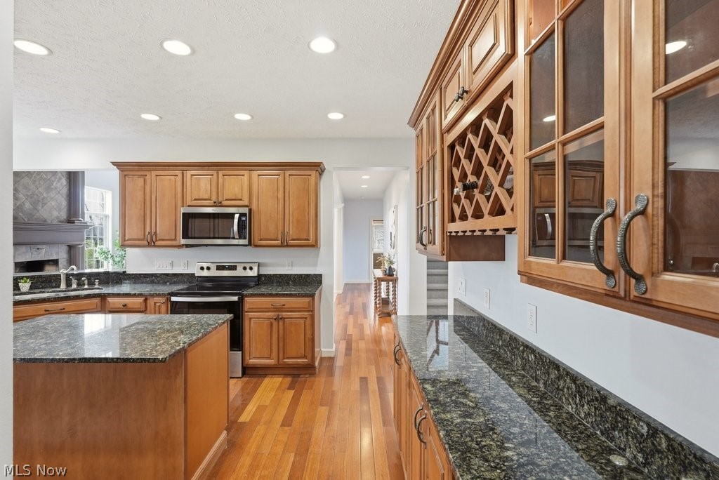 317 E Edinburgh Drive Highland Heights OH 44143