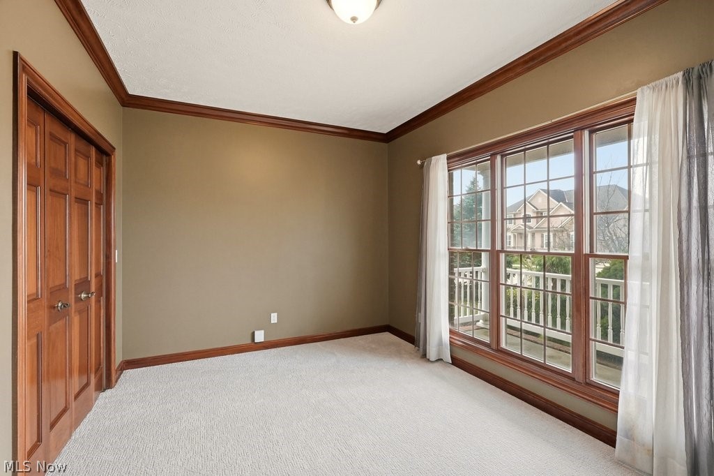 317 E Edinburgh Drive Highland Heights OH 44143