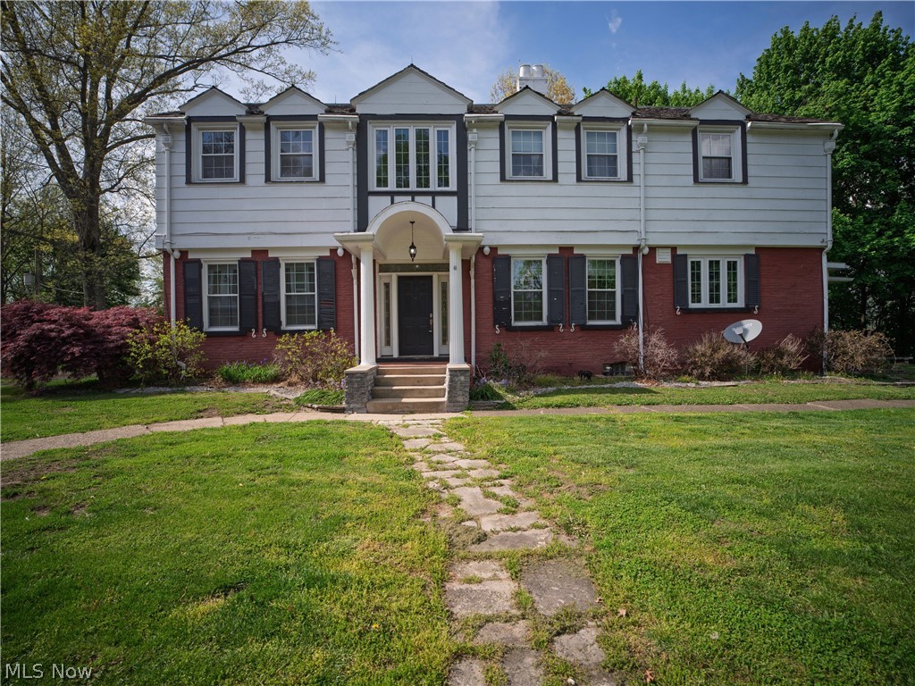 497 Moravian Trail Uhrichsville OH 44683