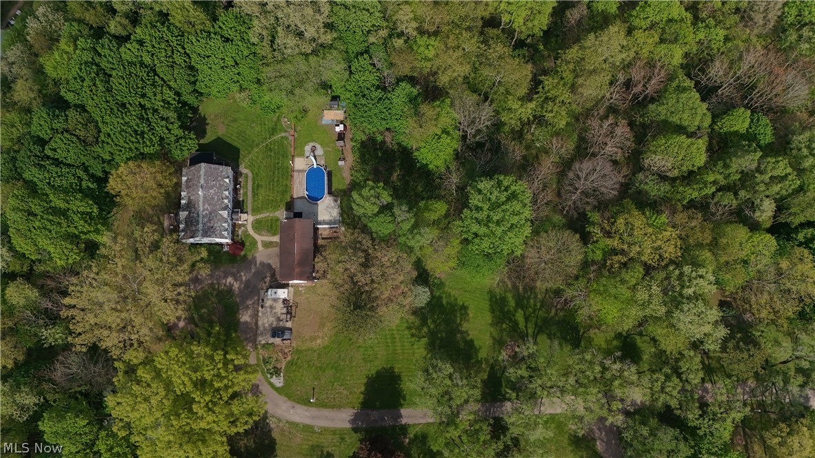 497 Moravian Trail Uhrichsville OH 44683