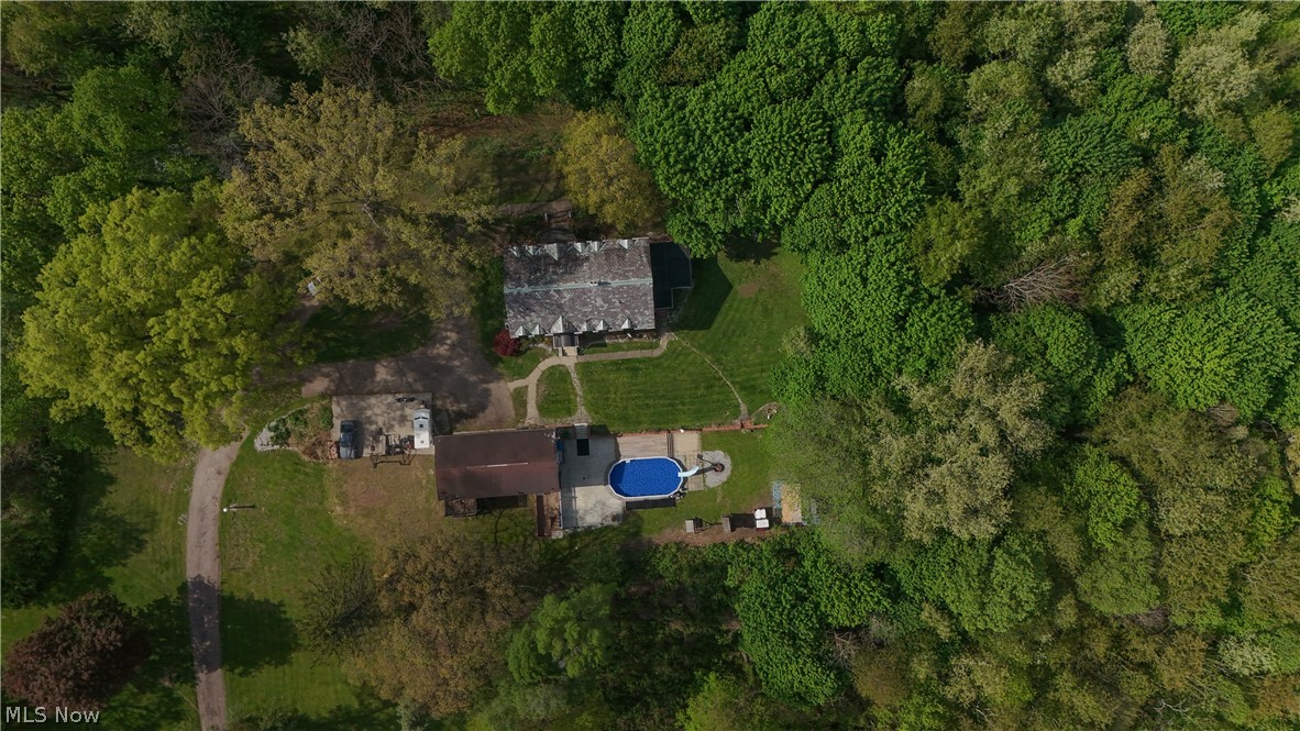 497 Moravian Trail Uhrichsville OH 44683