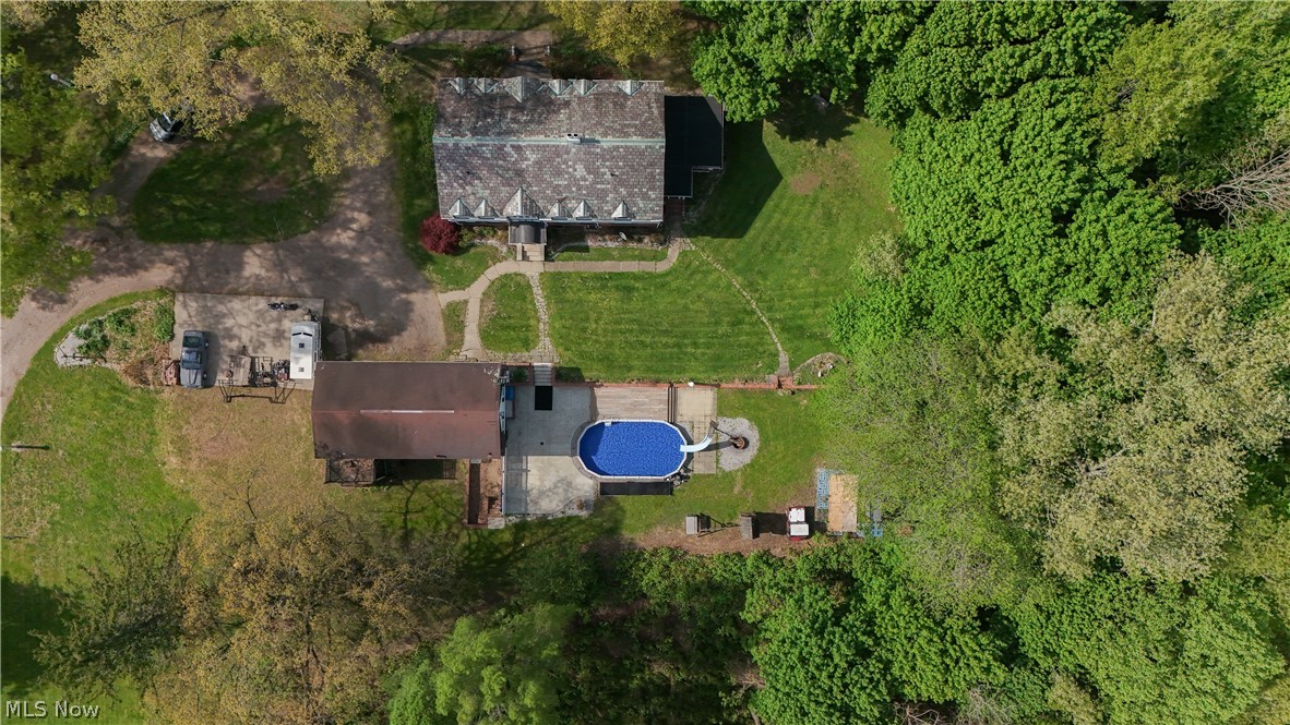 497 Moravian Trail Uhrichsville OH 44683