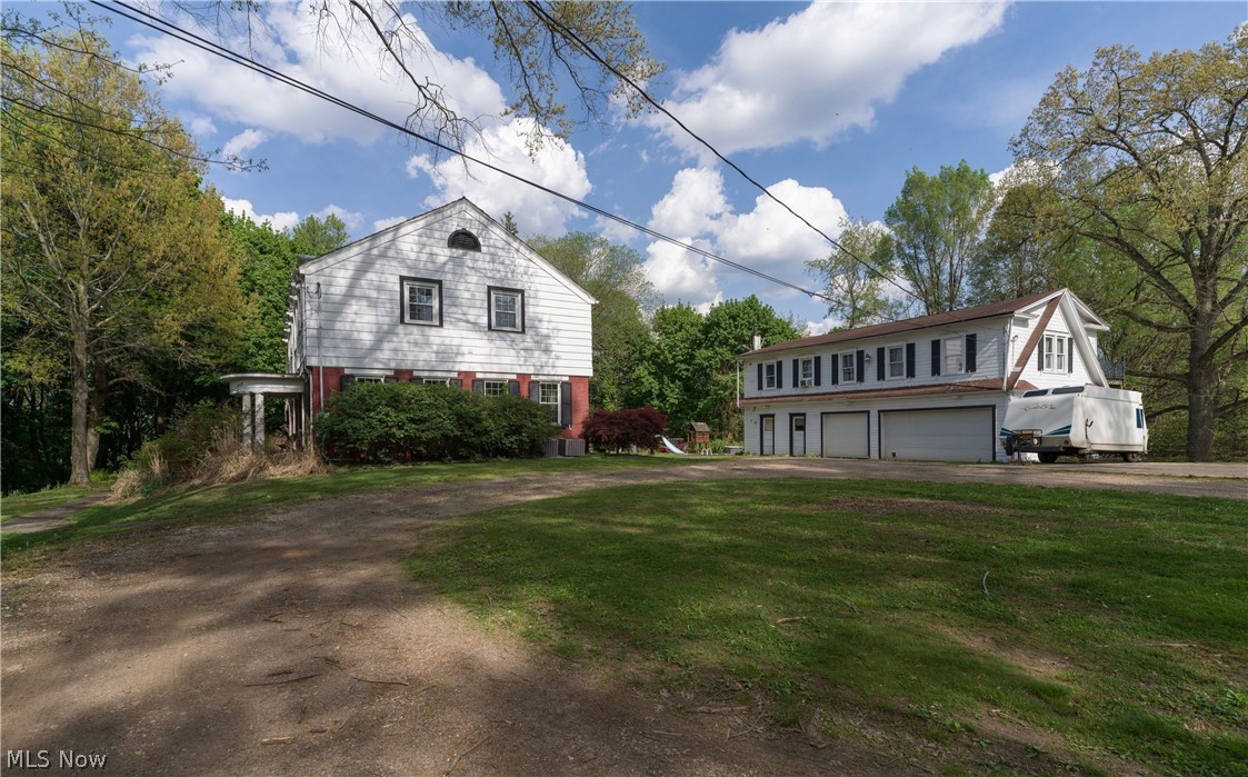 497 Moravian Trail Uhrichsville OH 44683
