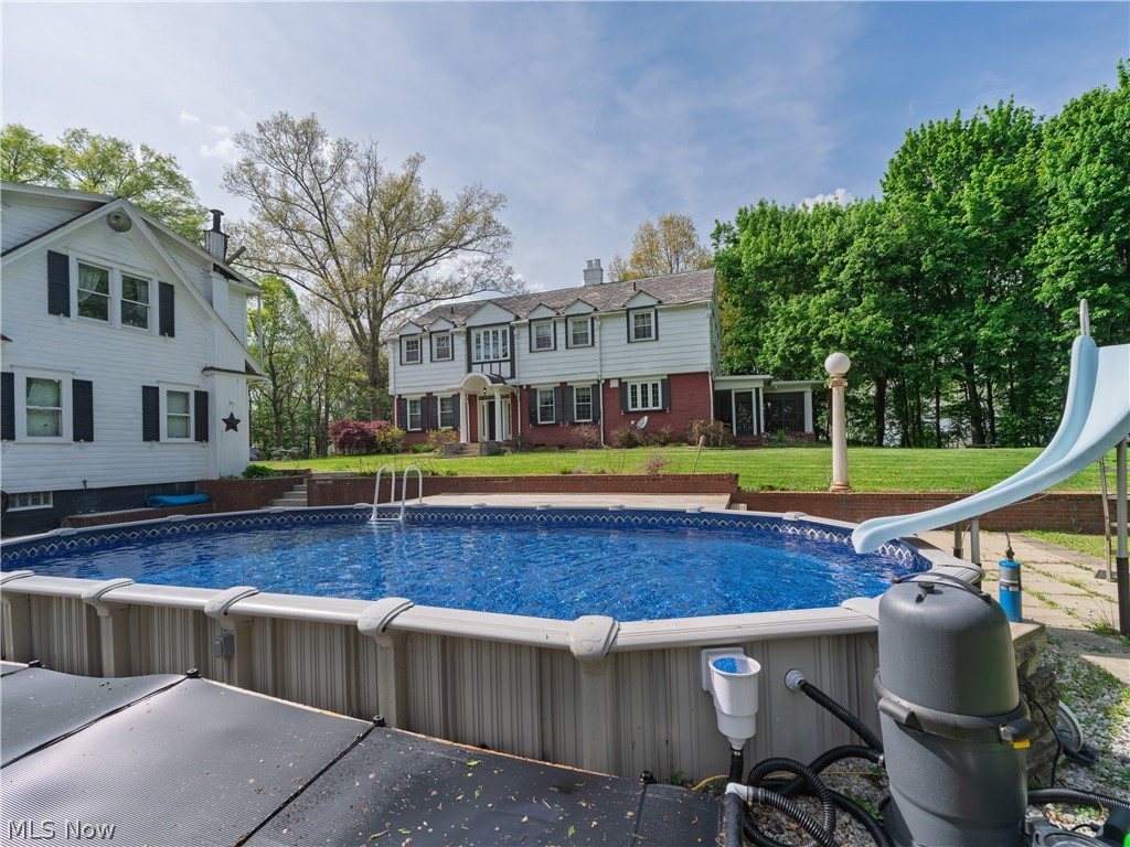 497 Moravian Trail Uhrichsville OH 44683