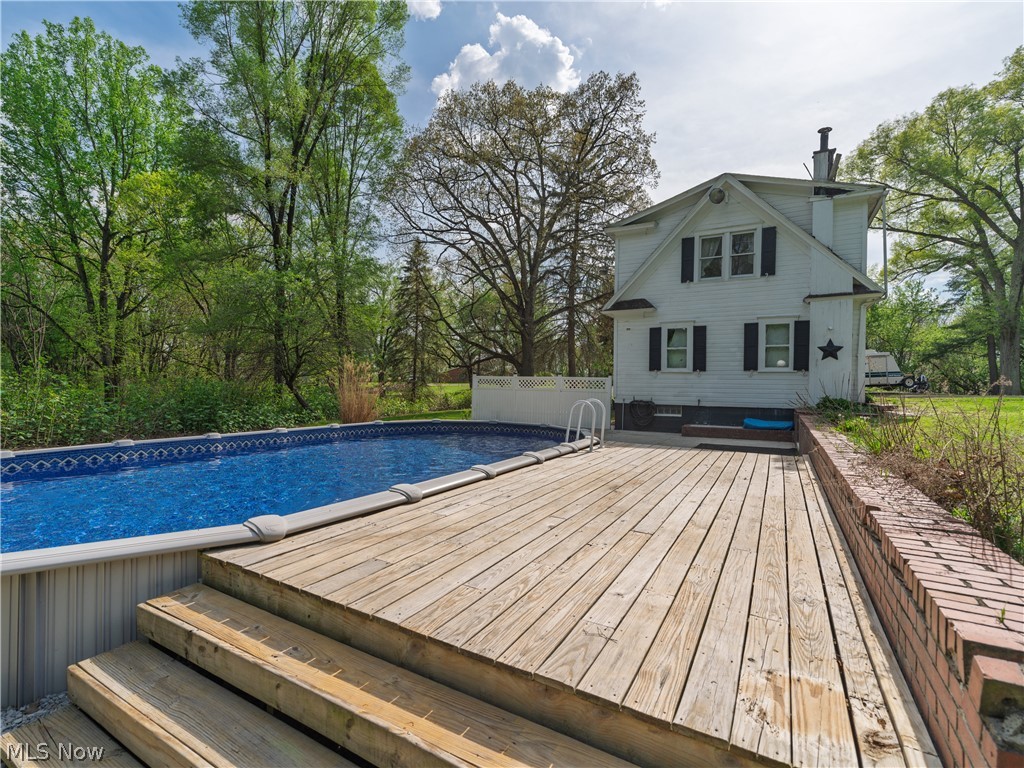 497 Moravian Trail Uhrichsville OH 44683