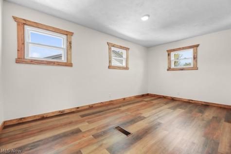 215 E Pennsylvania Avenue Sebring OH 44672
