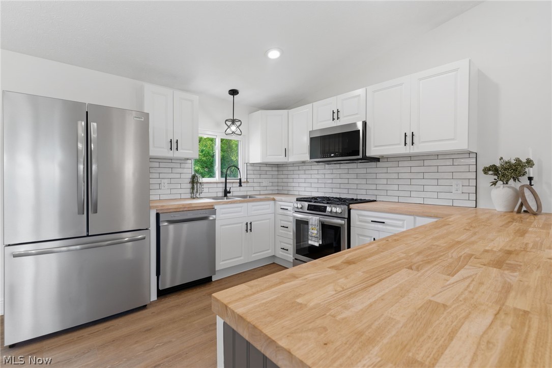 1730 Ledgewood Boulevard NE Massillon OH 44646