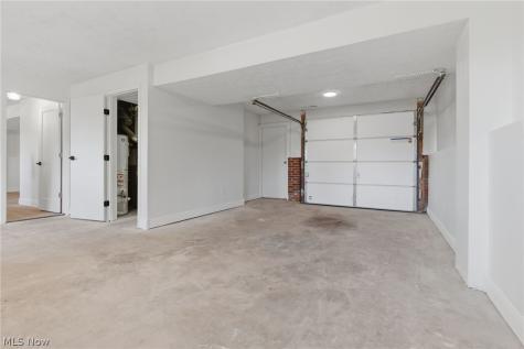 1730 Ledgewood Boulevard NE Massillon OH 44646