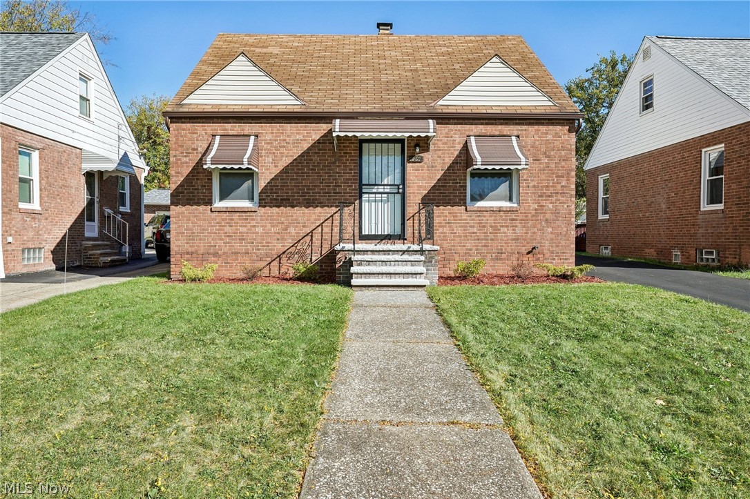 4097 E 154th Street Cleveland OH 44128