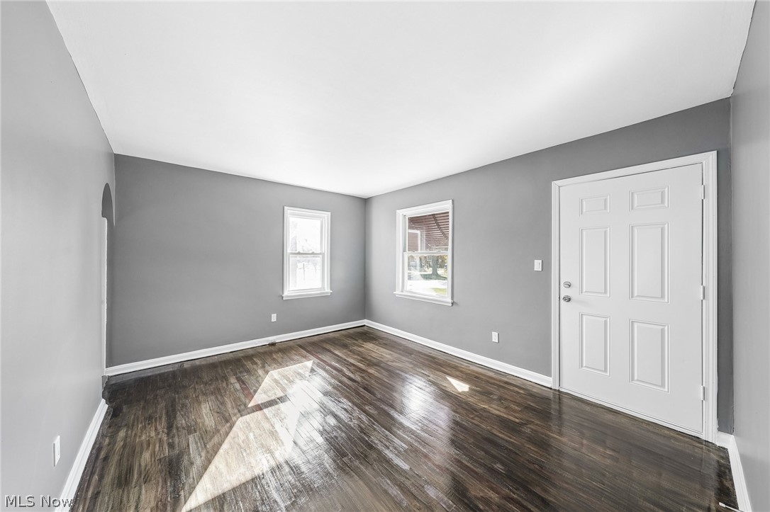 4097 E 154th Street Cleveland OH 44128