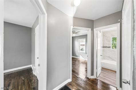 4097 E 154th Street Cleveland OH 44128
