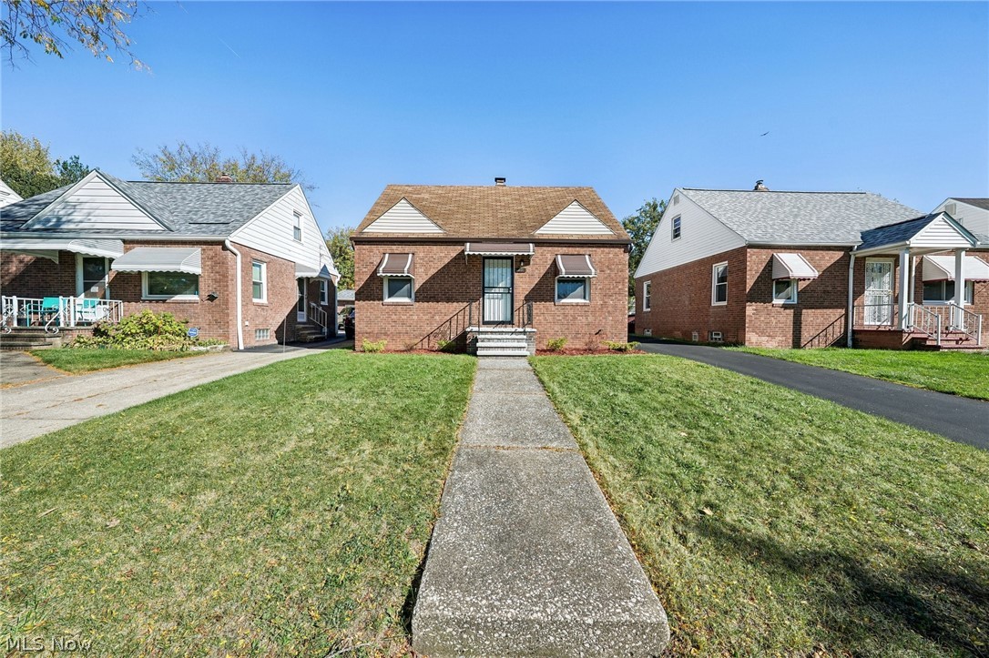 4097 E 154th Street Cleveland OH 44128