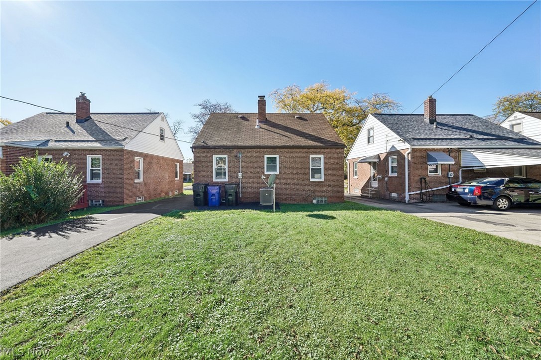 4097 E 154th Street Cleveland OH 44128