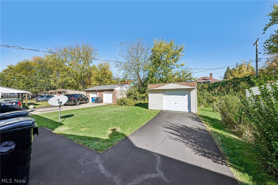 4097 E 154th Street Cleveland OH 44128