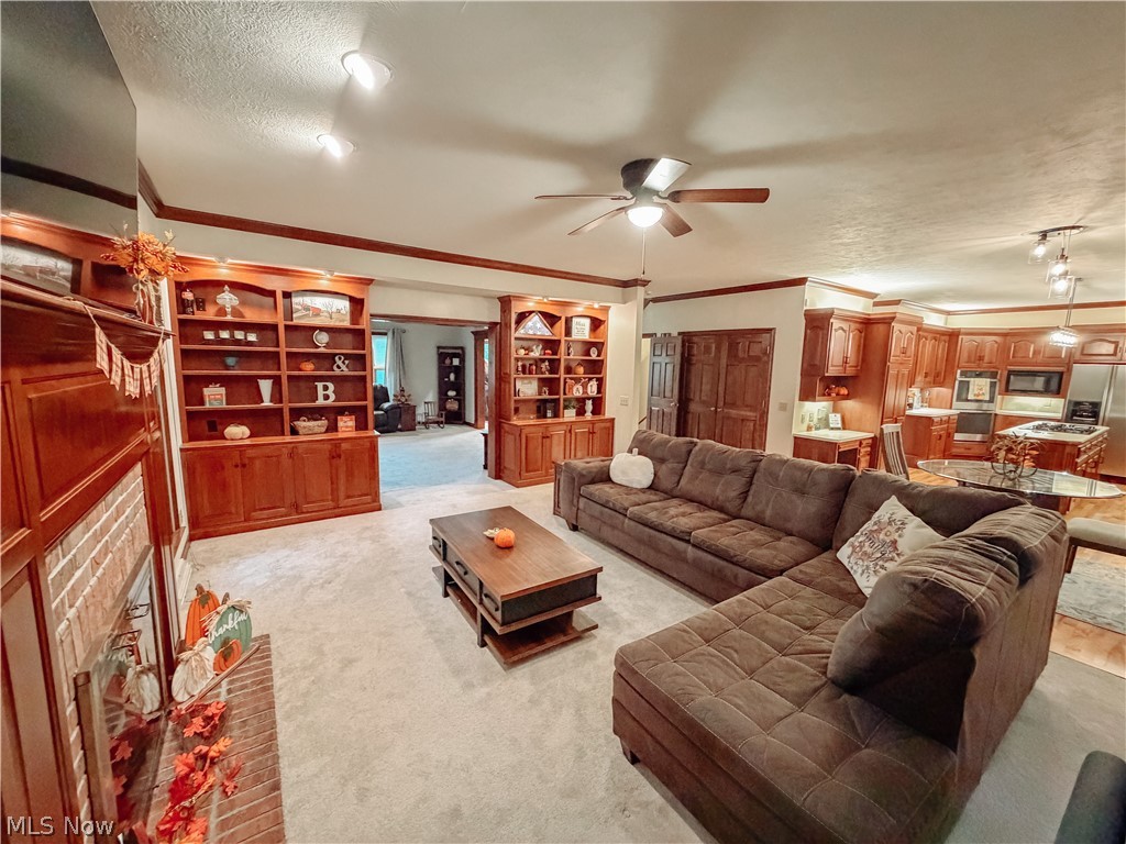 1079 Darrell Drive NE New Philadelphia OH 44663