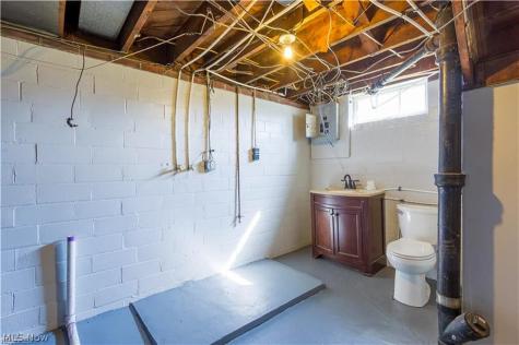 1341 Ridgeway Place NW Canton OH 44709