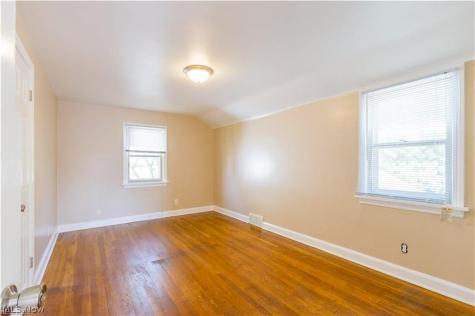 1341 Ridgeway Place NW Canton OH 44709