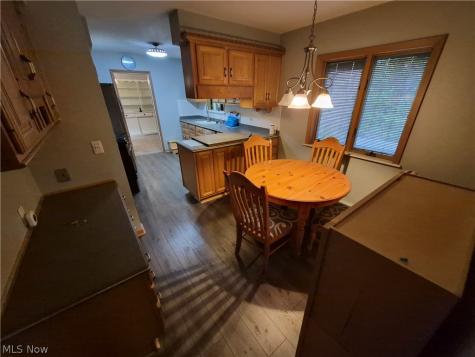 6697 Greenbriar Drive Parma Heights OH 44130