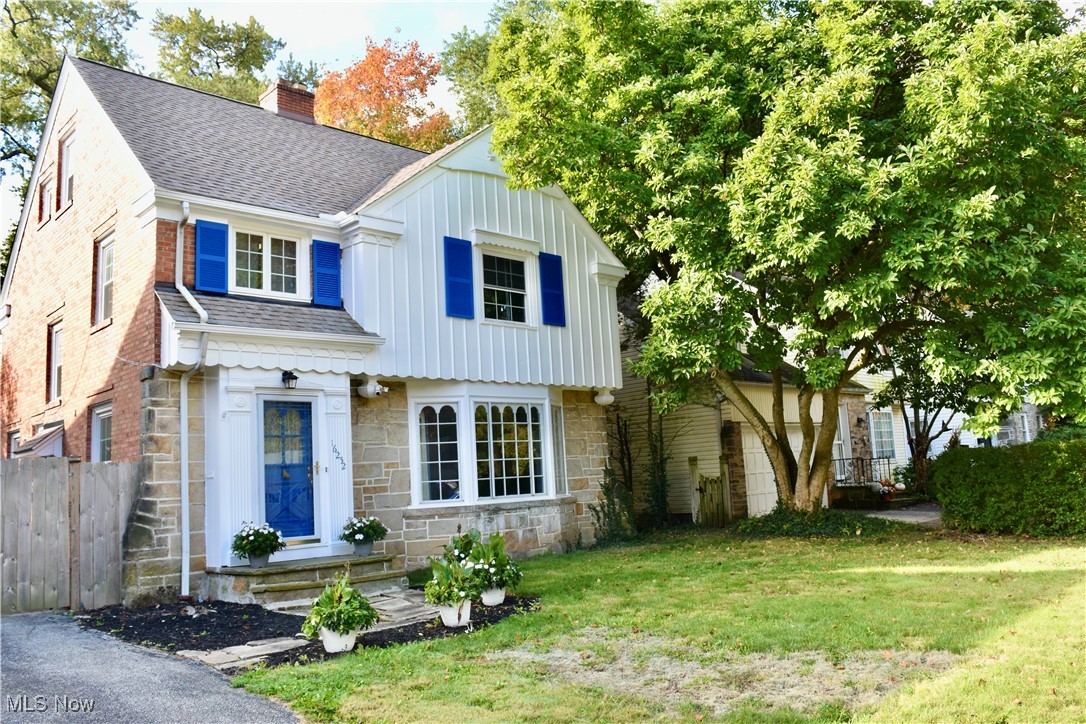 16252 Oakhill Road Cleveland Heights OH 44112