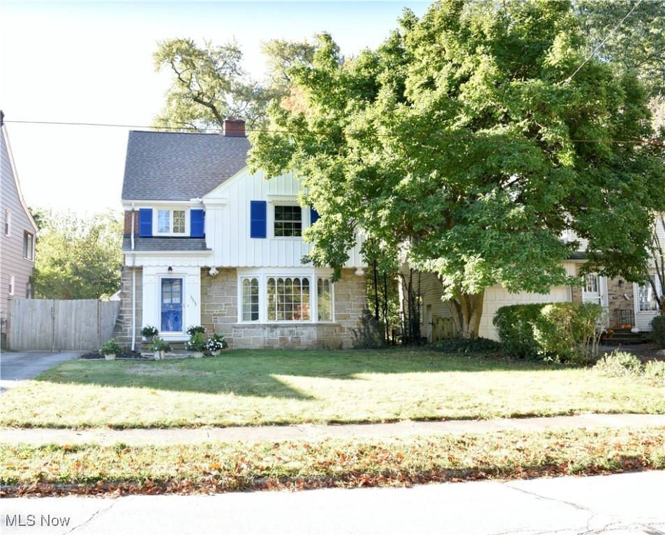 16252 Oakhill Road Cleveland Heights OH 44112