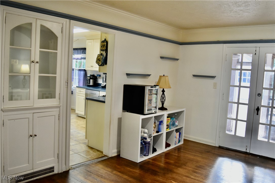 16252 Oakhill Road Cleveland Heights OH 44112