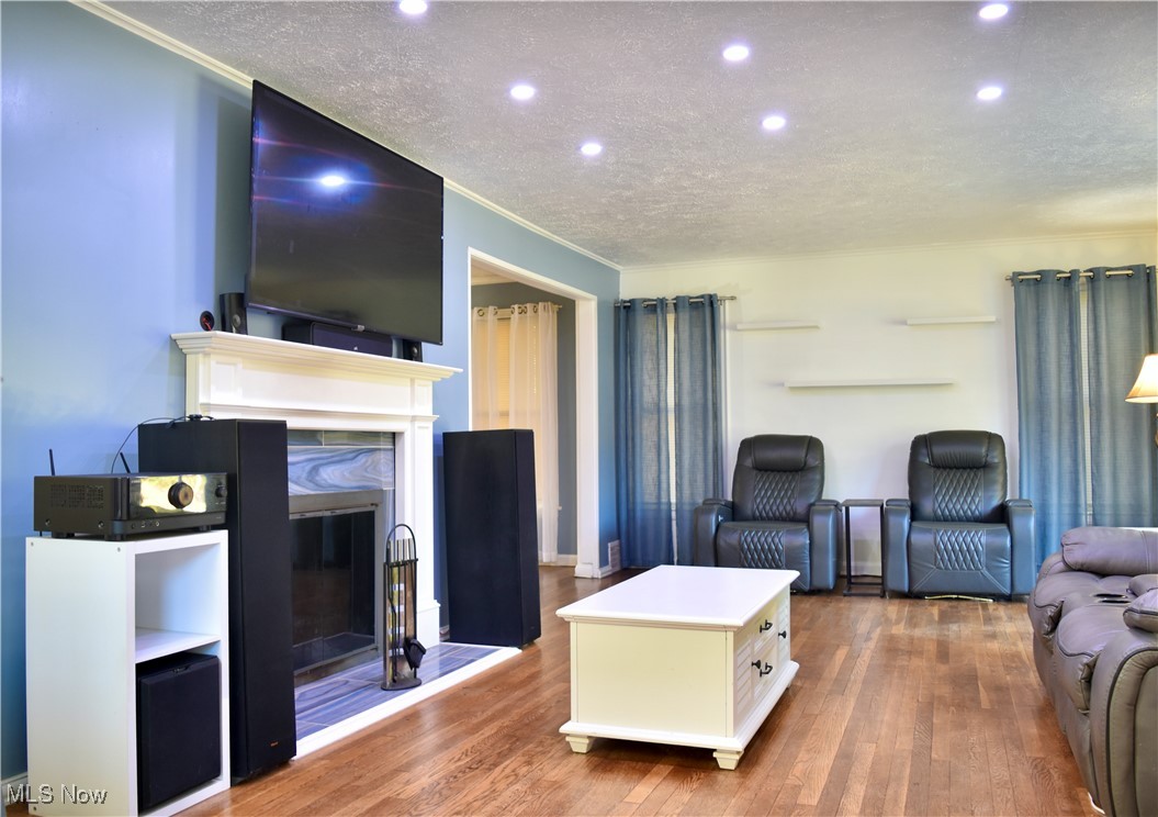 16252 Oakhill Road Cleveland Heights OH 44112