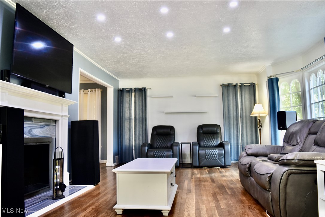 16252 Oakhill Road Cleveland Heights OH 44112