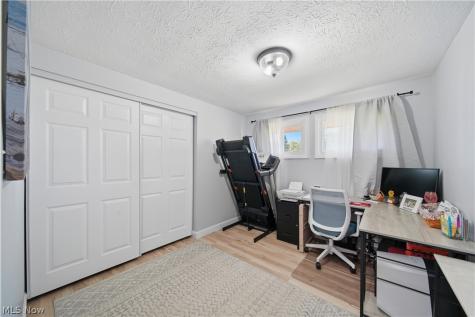 1725 Pike Parkway Streetsboro OH 44241