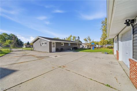 1725 Pike Parkway Streetsboro OH 44241