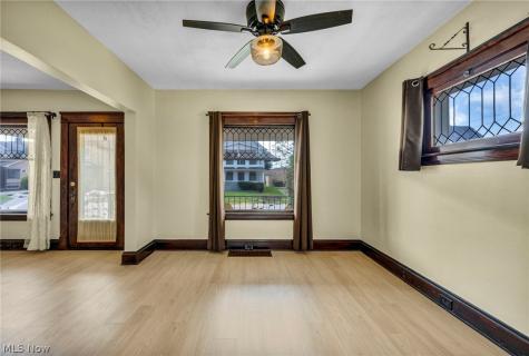 4301 Gamma Avenue Newburgh Heights OH 44105