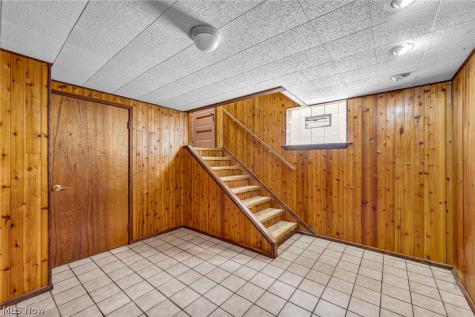 4301 Gamma Avenue Newburgh Heights OH 44105