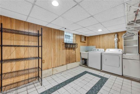 4301 Gamma Avenue Newburgh Heights OH 44105