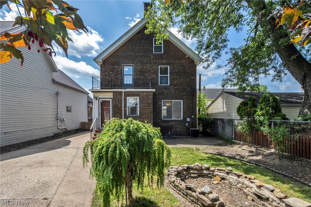 4301 Gamma Avenue Newburgh Heights OH 44105