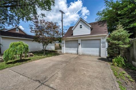 4301 Gamma Avenue Newburgh Heights OH 44105