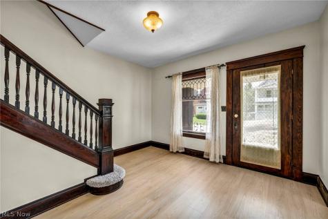 4301 Gamma Avenue Newburgh Heights OH 44105