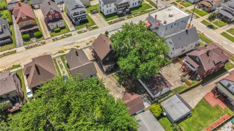 4301 Gamma Avenue Newburgh Heights OH 44105
