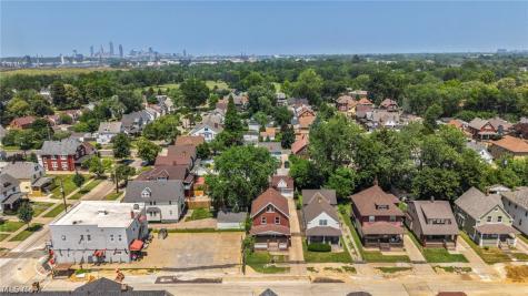 4301 Gamma Avenue Newburgh Heights OH 44105