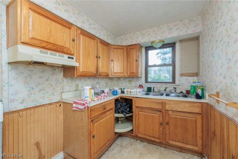 20861 Woodstock Avenue Fairview Park OH 44126