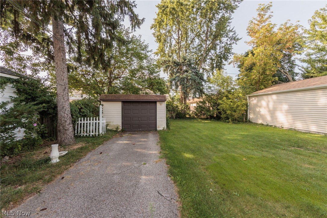 20861 Woodstock Avenue Fairview Park OH 44126