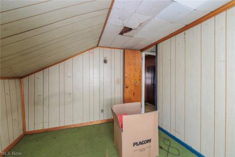 20861 Woodstock Avenue Fairview Park OH 44126