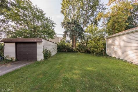 20861 Woodstock Avenue Fairview Park OH 44126