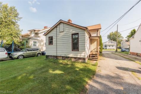 20861 Woodstock Avenue Fairview Park OH 44126