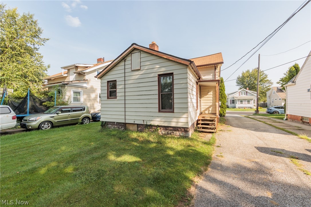 20861 Woodstock Avenue Fairview Park OH 44126