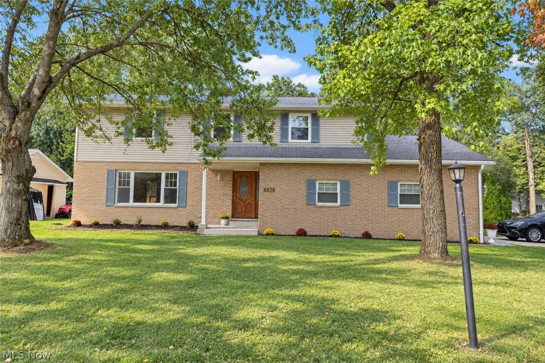 6820 Chadbourne Drive North Olmsted OH 44070