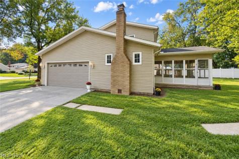 6820 Chadbourne Drive North Olmsted OH 44070